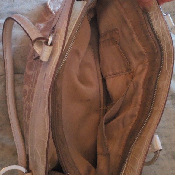 Guess bag - Picture 4 of 8